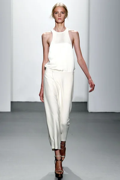 Look 2
